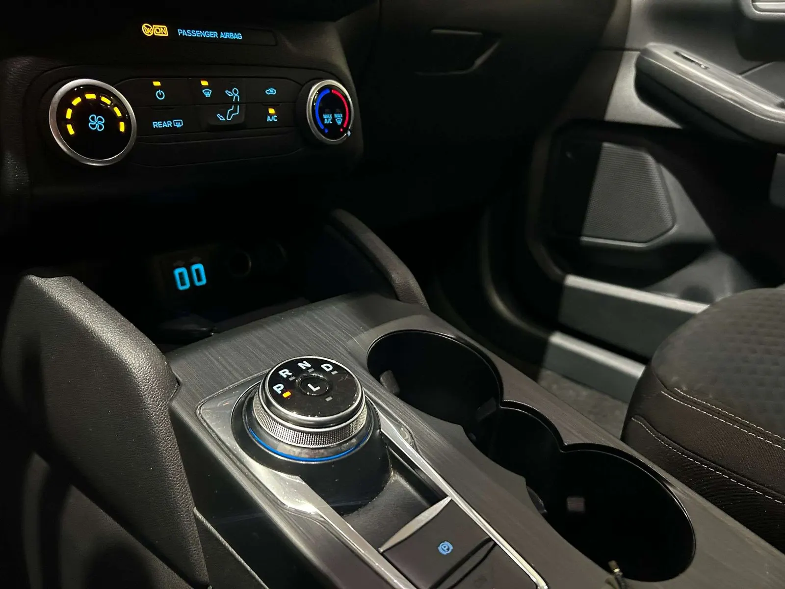 Ford Kuga 1.5 EcoBlue 120 CV Connect 2WD Automatica 2021 – foto 5
